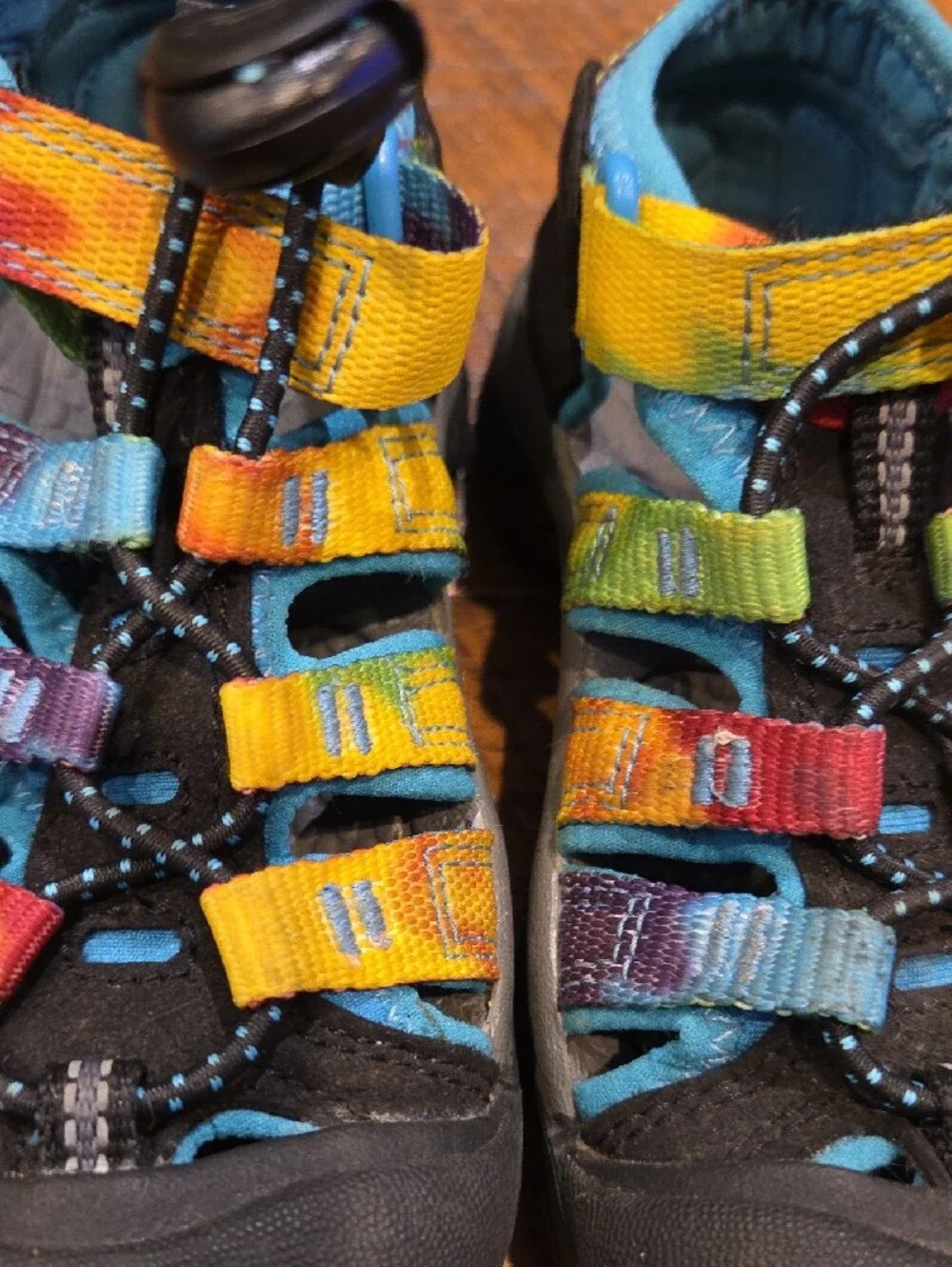 NWT Keen Toddler Kids Rainbow Strap Closed-Toe Sandals - Blue, Yellow & Black